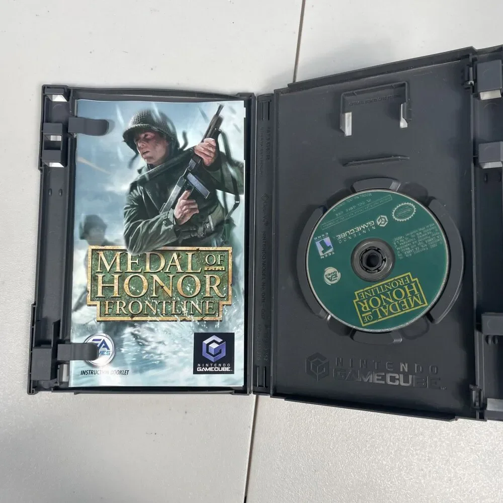 Medal of Honor: Frontline (Nintendo GameCube, 2004) CIB Complete Disk is rough
